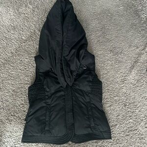 Tahari convertible hoodie vest with goose down